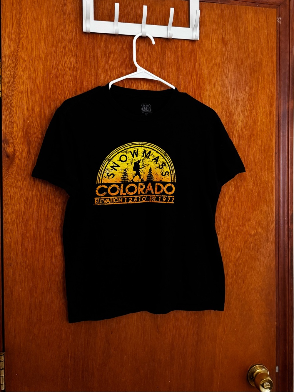 Snowmass, Colorado Tee - Black Graphic T-Shirt